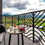 Wonder Hill - Klimatyzowane Z Bajkowym Widokiem Na Gory I Zalew, Z Balkonami Lub Tarasami